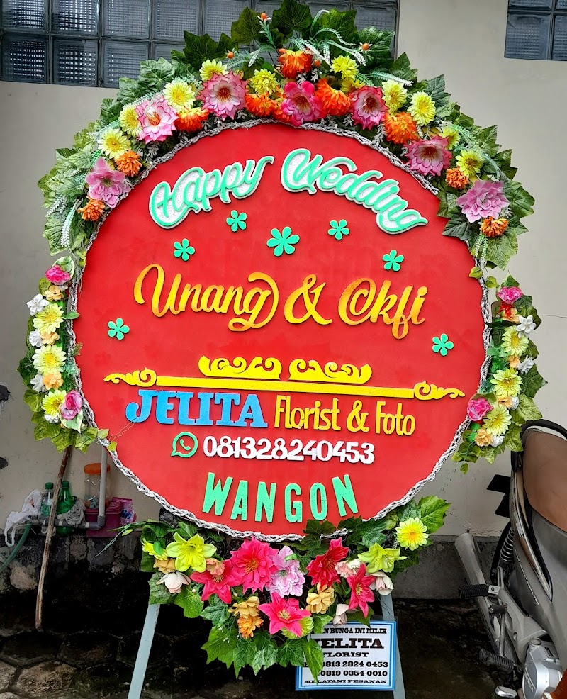 Menghias Hati dengan Bunga Segar di Cilacap